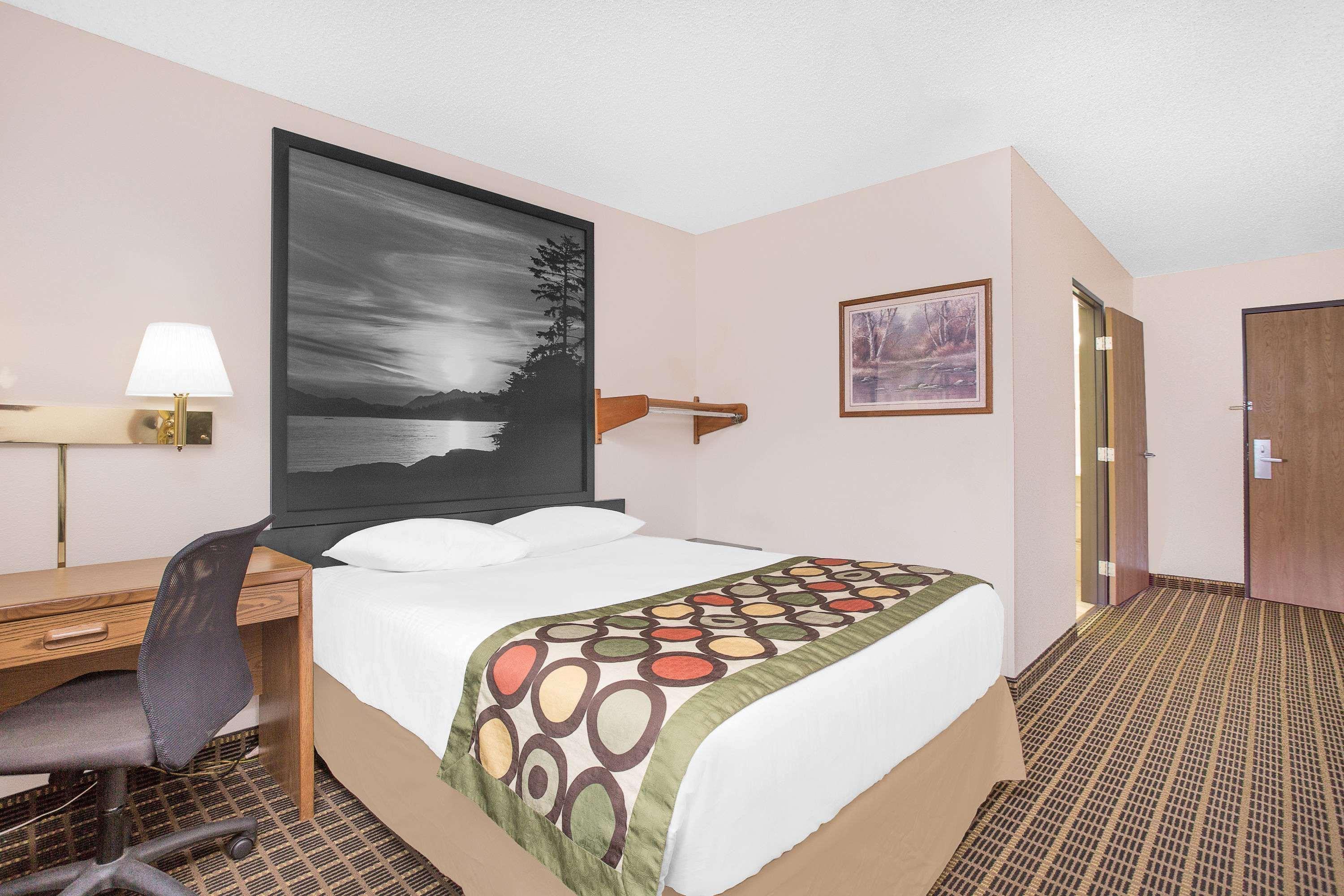 Super 8 By Wyndham Sitka Hotel Exterior photo